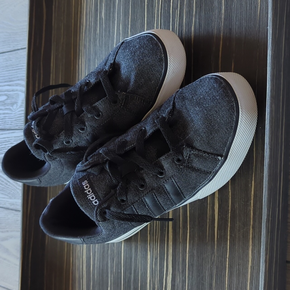 Adidas Neo